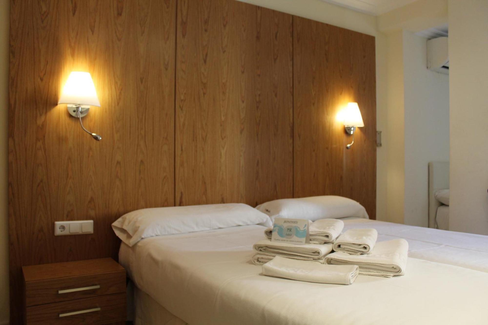 Hotel Mr Costa Blanca เดเนีย ภายนอก รูปภาพ