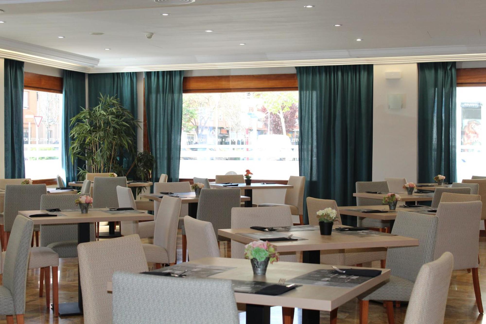 Hotel Mr Costa Blanca เดเนีย ภายนอก รูปภาพ