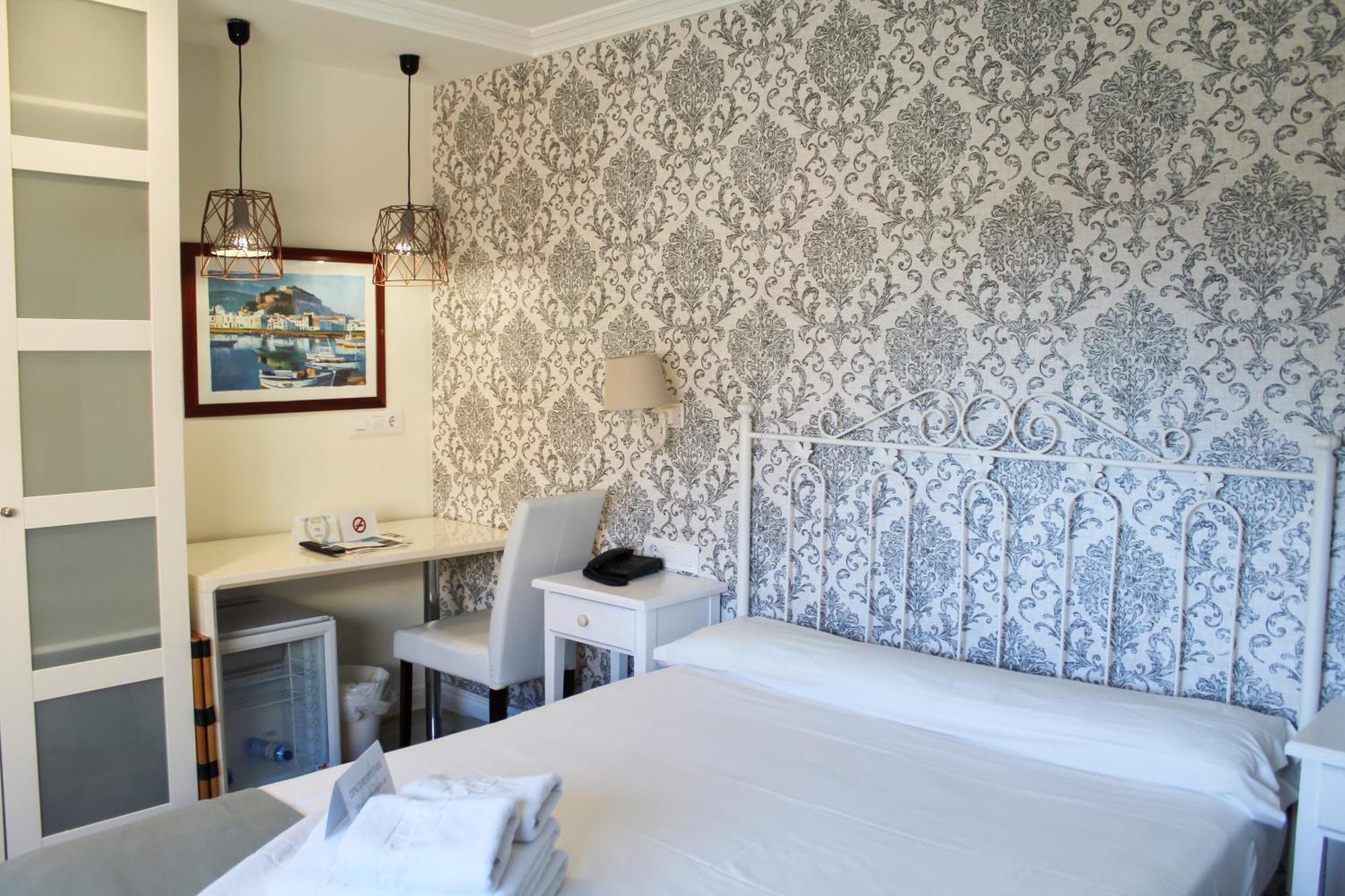 Hotel Mr Costa Blanca เดเนีย ภายนอก รูปภาพ
